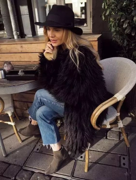 秋冬就得學(xué)會(huì)帽子搭配 秋冬就得學(xué)會(huì)帽子搭配