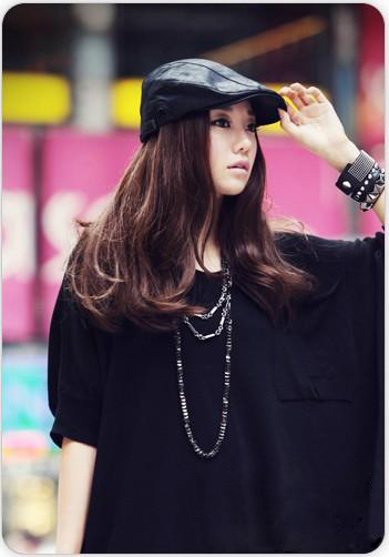 帽子是時尚達(dá)人們必備的造型單品 帽子是時尚達(dá)人們必備的造型單品