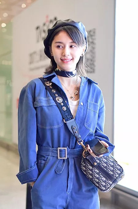 今冬時(shí)尚圈最紅單品貝雷帽,究竟你該搭什么發(fā)型? 今冬時(shí)尚圈最紅單品貝雷帽,究竟你該搭什么發(fā)型?