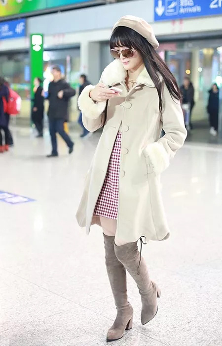 今冬時(shí)尚圈最紅單品貝雷帽,究竟你該搭什么發(fā)型? 今冬時(shí)尚圈最紅單品貝雷帽,究竟你該搭什么發(fā)型?