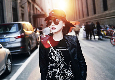 帽子是顯臉小的利器，秋冬就是要以帽取人